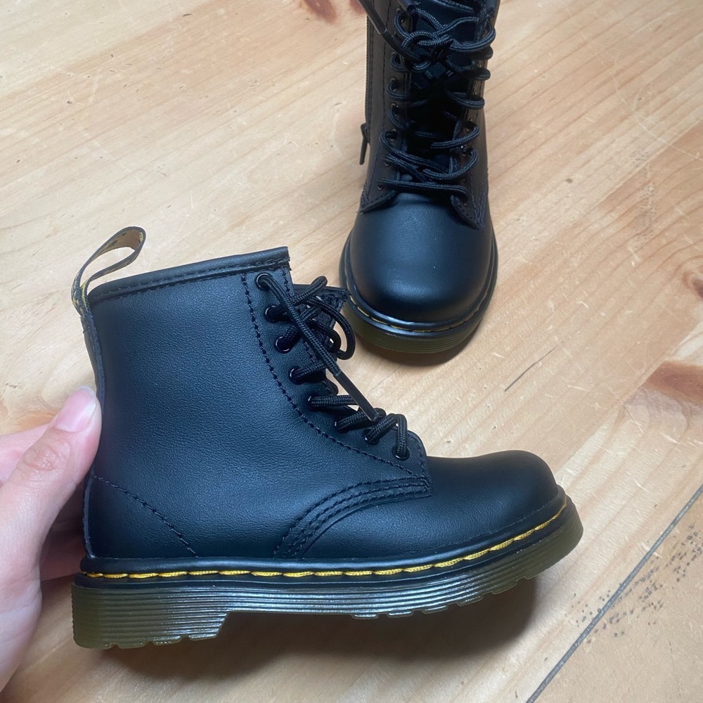 Dr. Martens Kids' Leather Lace-Up Combat Boots (TODDLER)